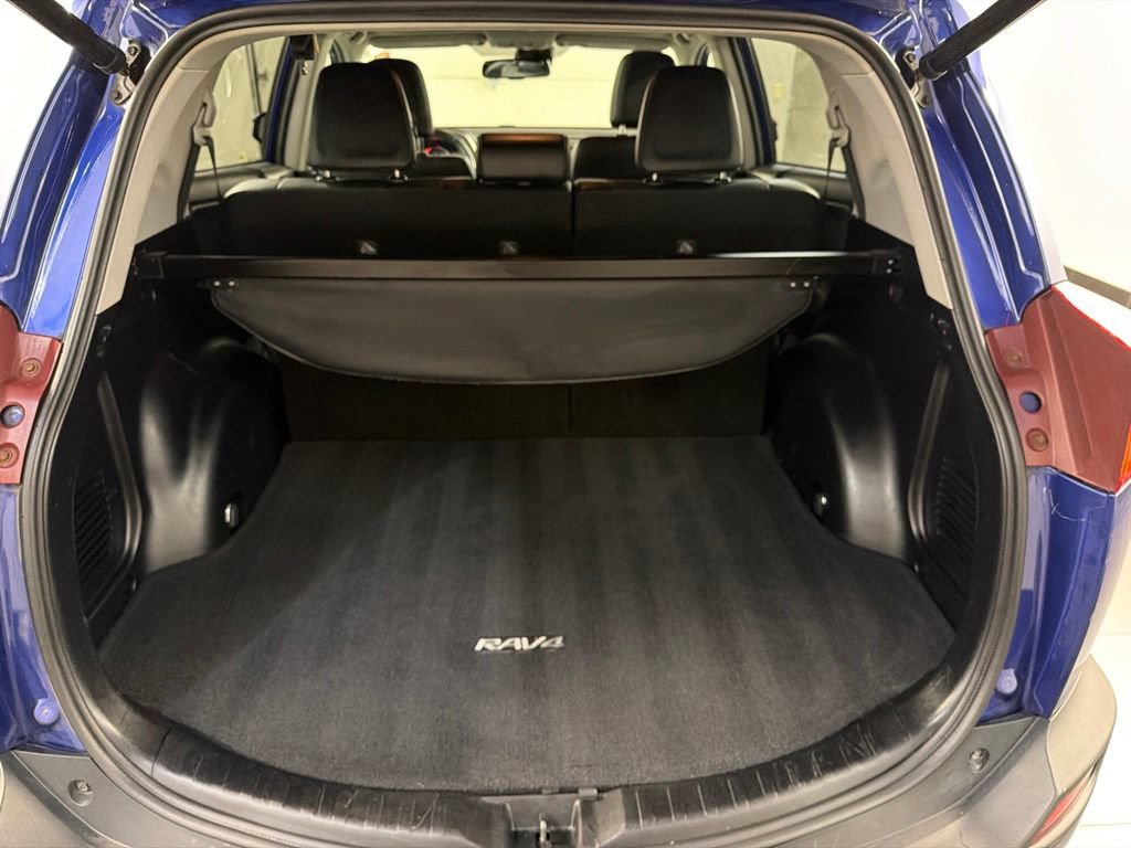 Used 2015 Toyota RAV4 Limited w/ Technology Package AWD/4WD image 32