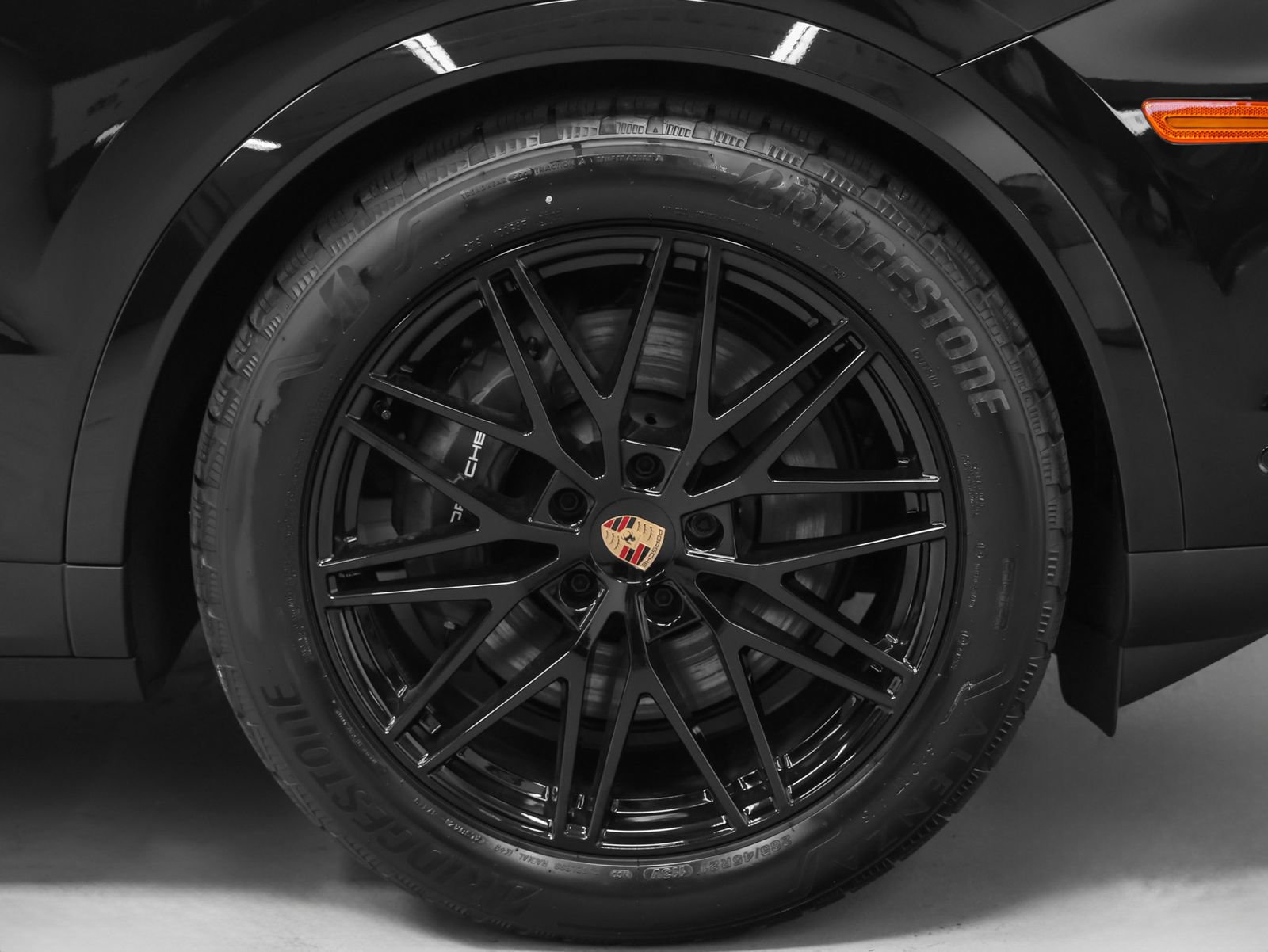 New 2026 Porsche Cayenne Coupe AWD/4WD image 15