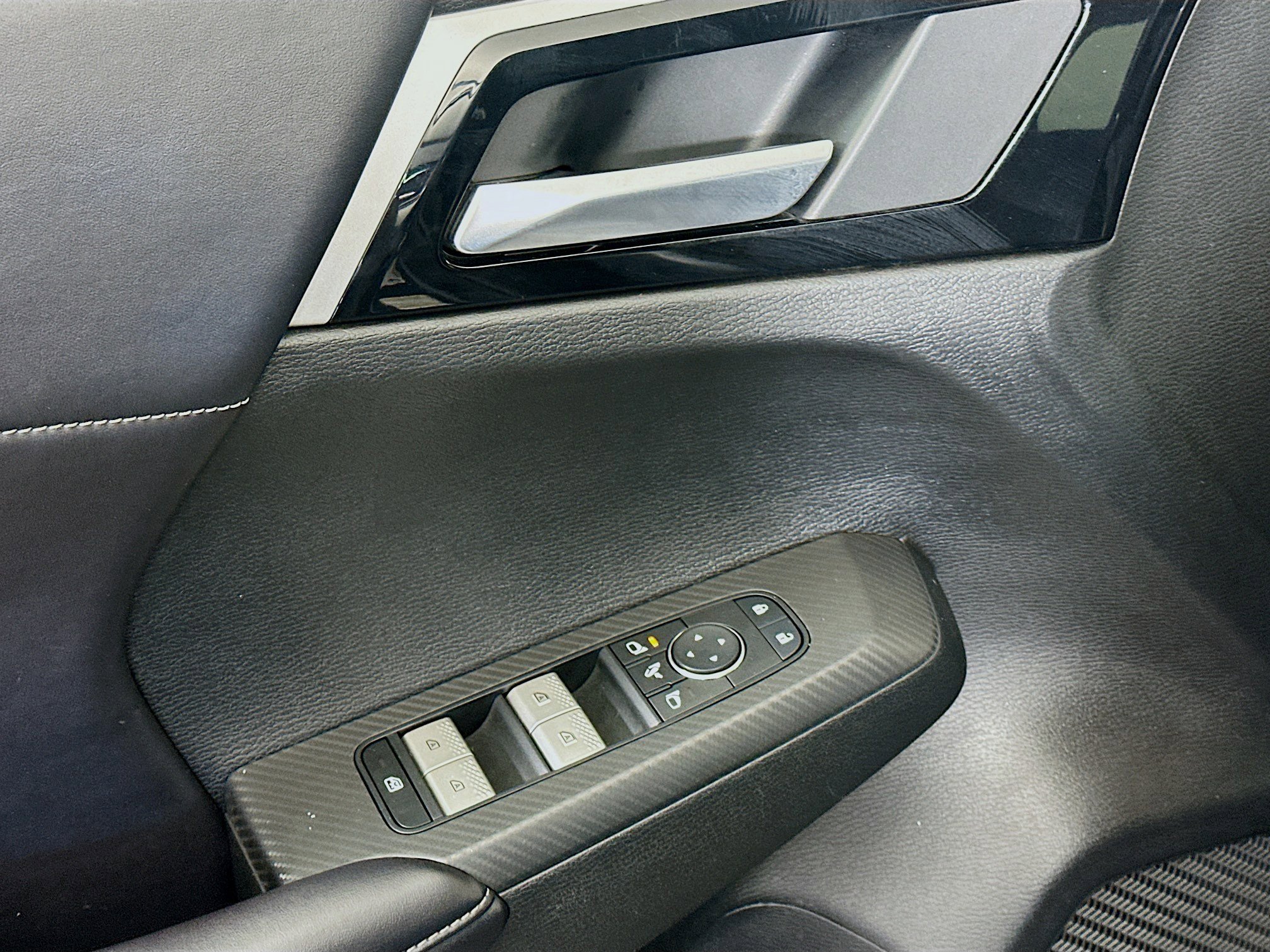 Used 2024 Mitsubishi Outlander SE image 15