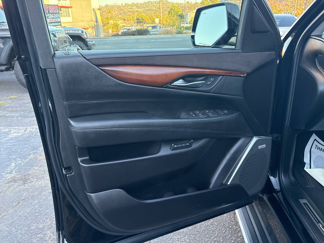 Used 2016 Cadillac Escalade ESV Premium AWD/4WD image 19