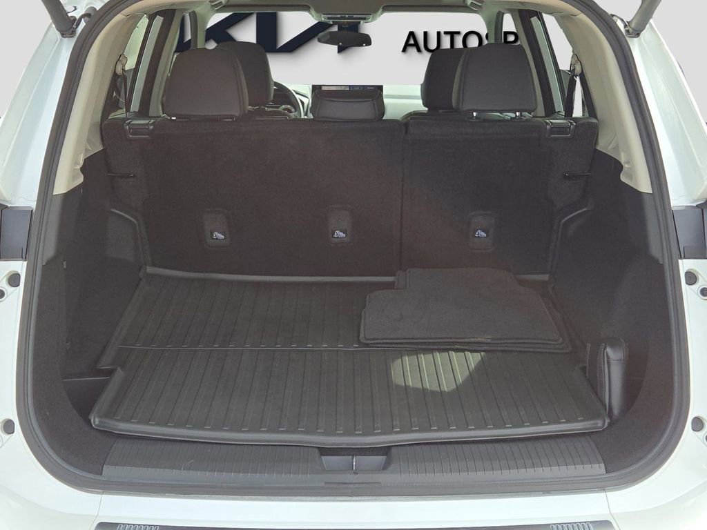 Used 2024 Nissan Rogue SL w/ SL Premium Package image 11