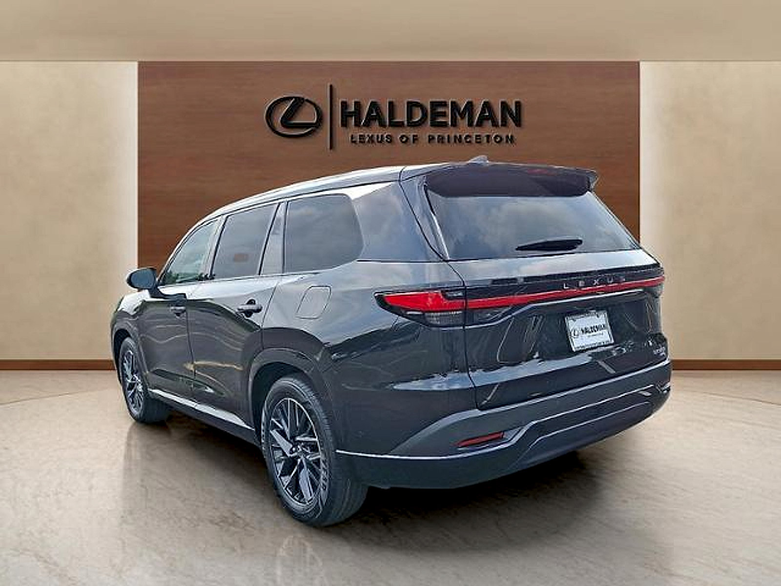 Certified 2025 Lexus TX 350 AWD image 3