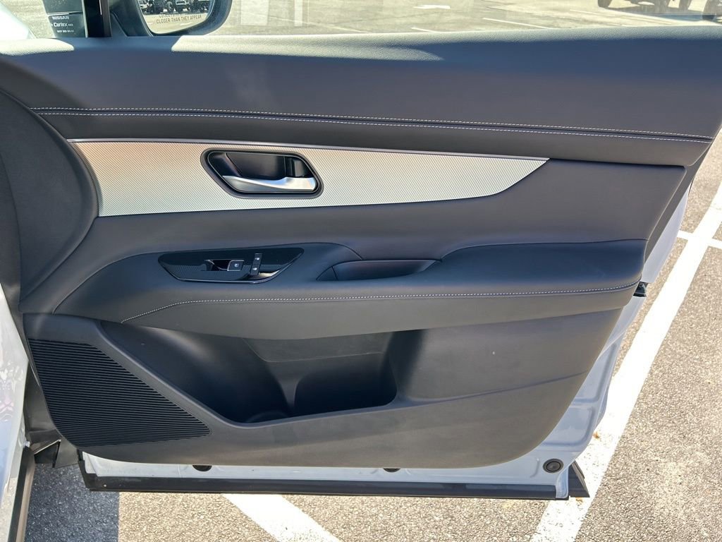 Certified 2025 Nissan Murano SL AWD/4WD image 44