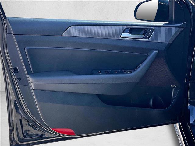 Used 2018 Hyundai Sonata Limited FWD image 18