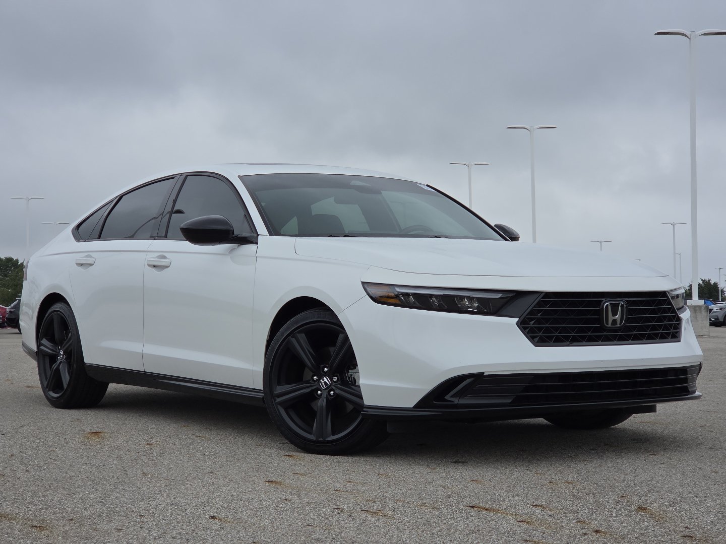Used 2023 Honda Accord Sport image 2