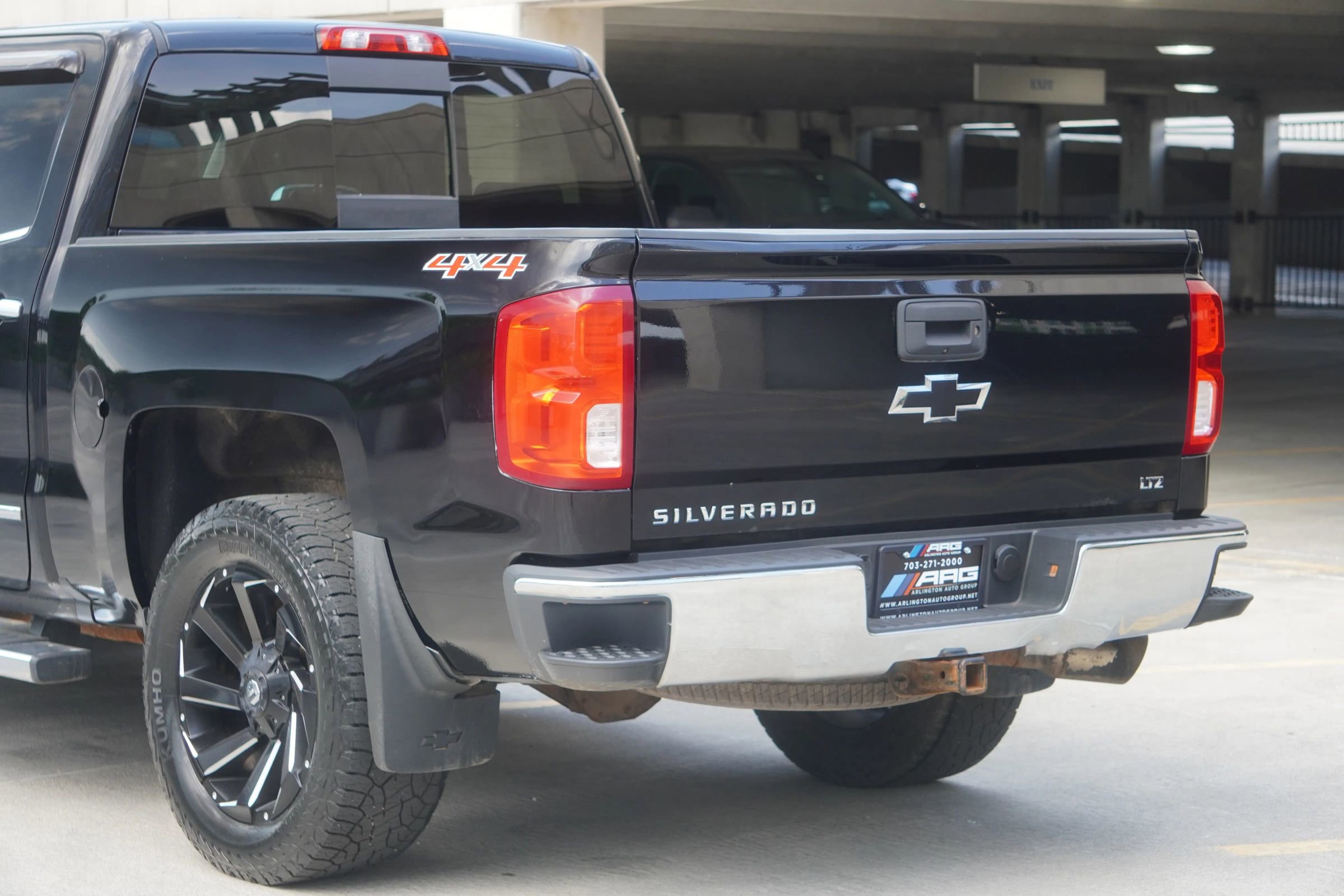Used 2017 Chevrolet Silverado 1500 LTZ w/ Sport Package AWD/4WD image 25