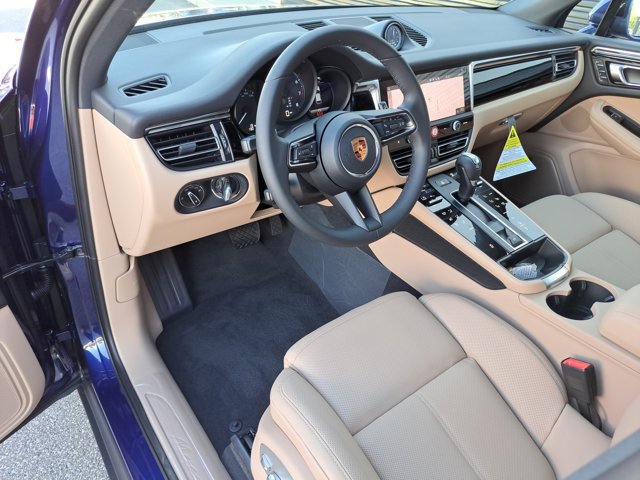 New 2026 Porsche Macan image 4