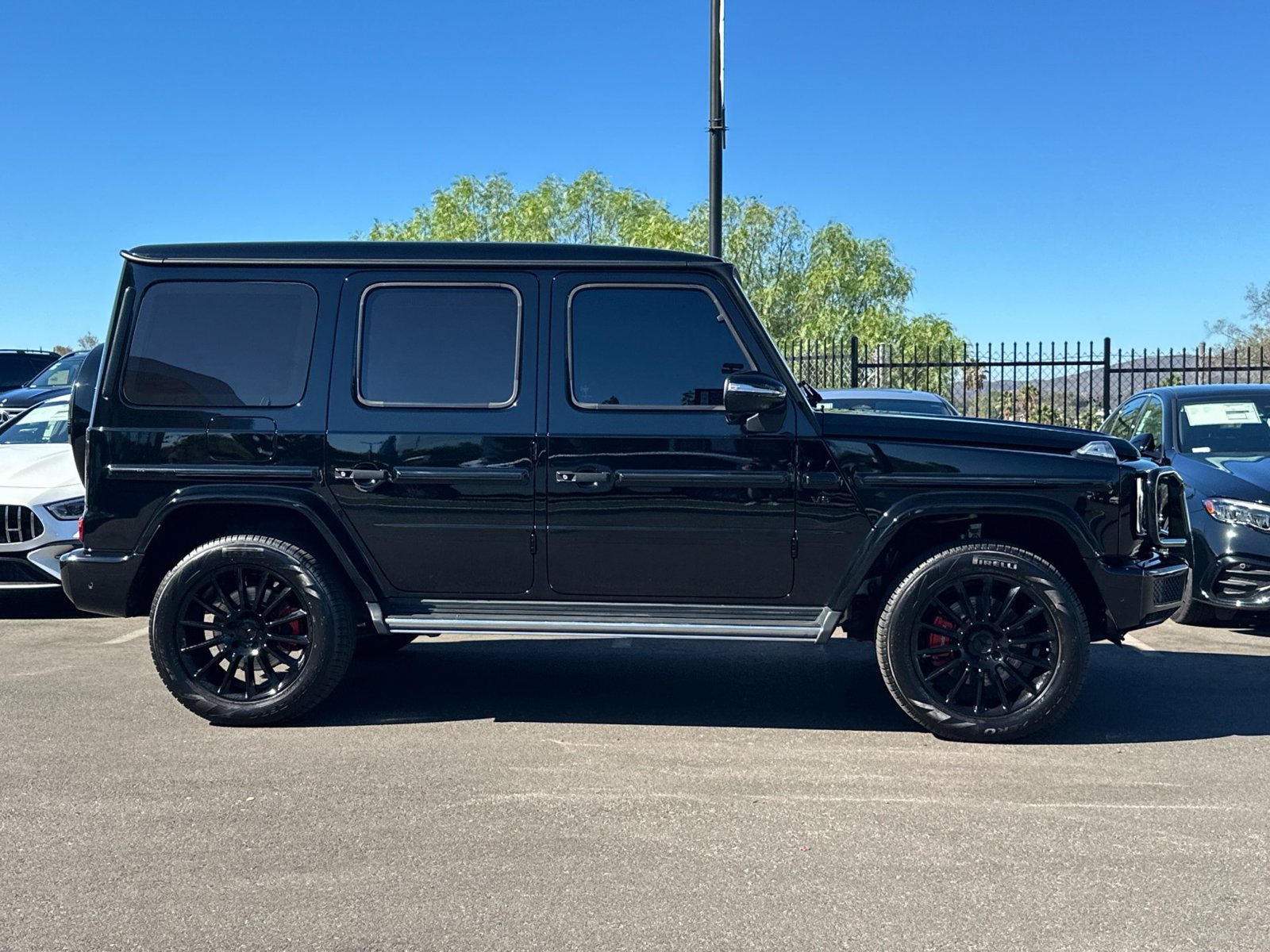 Used 2023 Mercedes-Benz G 550 image 2