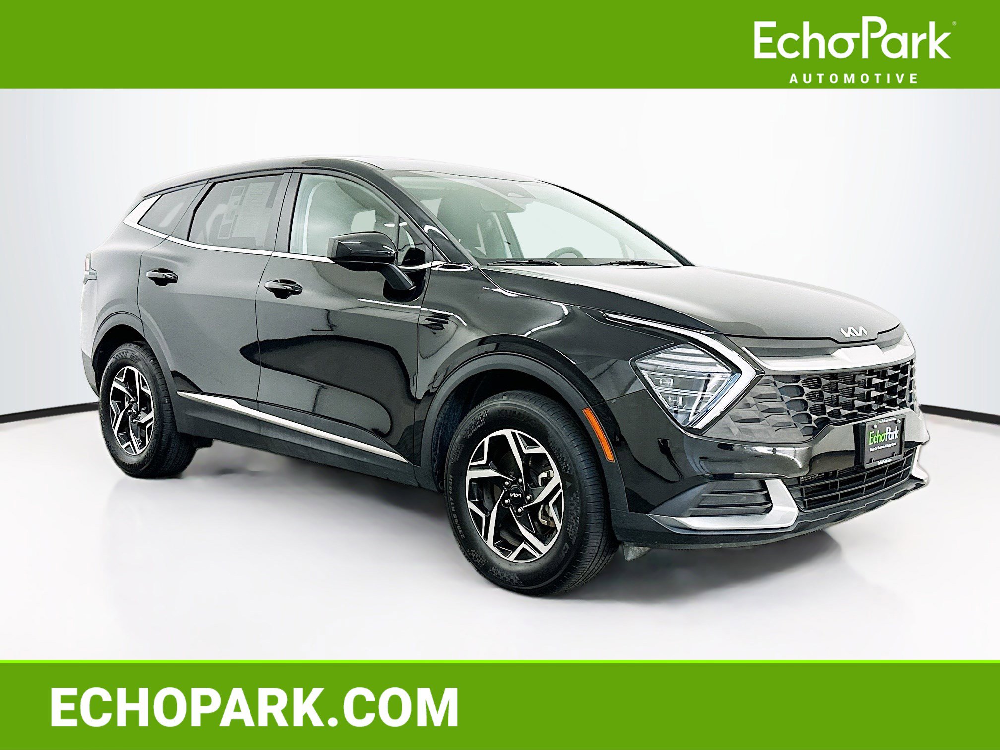 Used 2025 Kia Sportage LX image 1