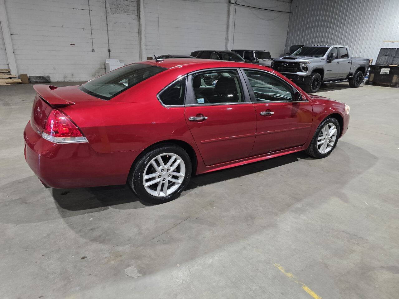 Used 2014 Chevrolet Impala LTZ FWD image 13