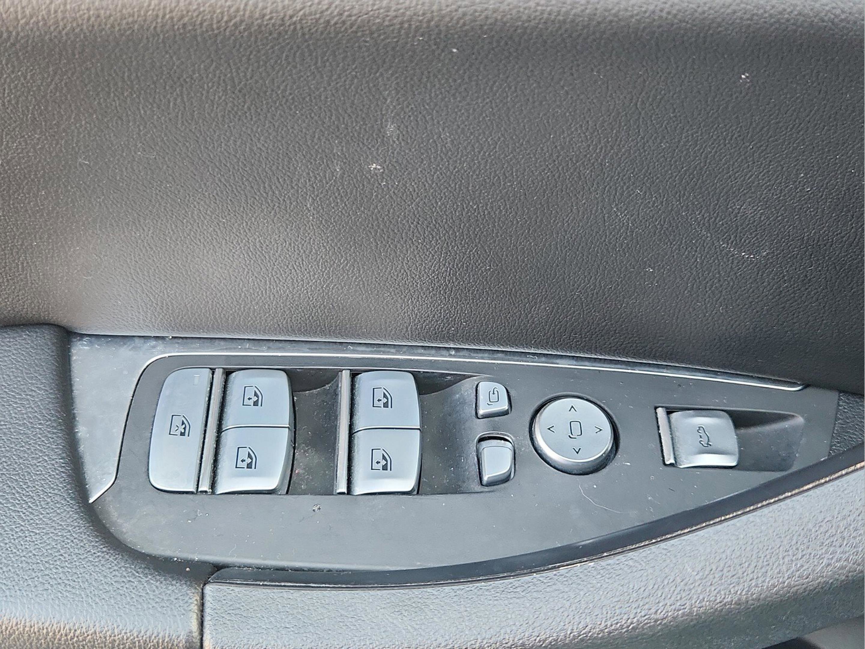 Used 2023 BMW X3 sDrive30i w/ M Sport Package image 25