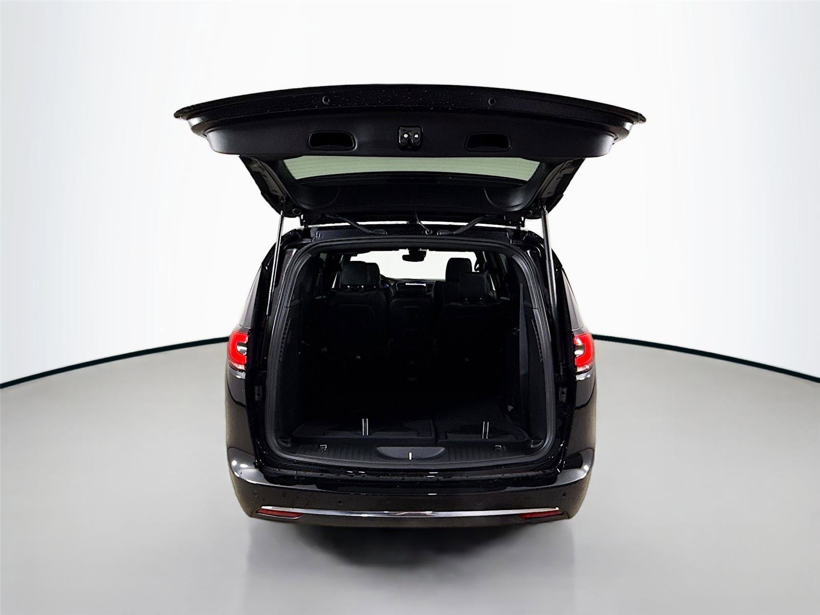 New 2026 Chrysler Pacifica Select image 29