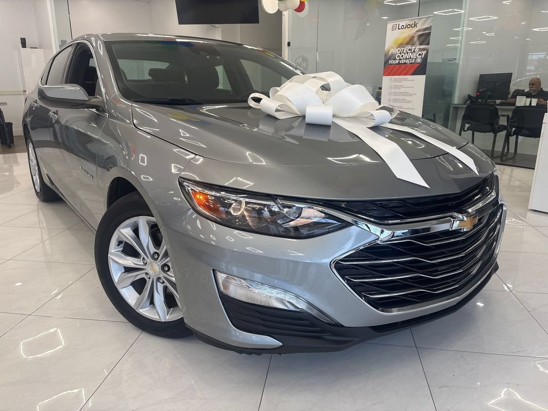 Used 2025 Chevrolet Malibu LT FWD image 3