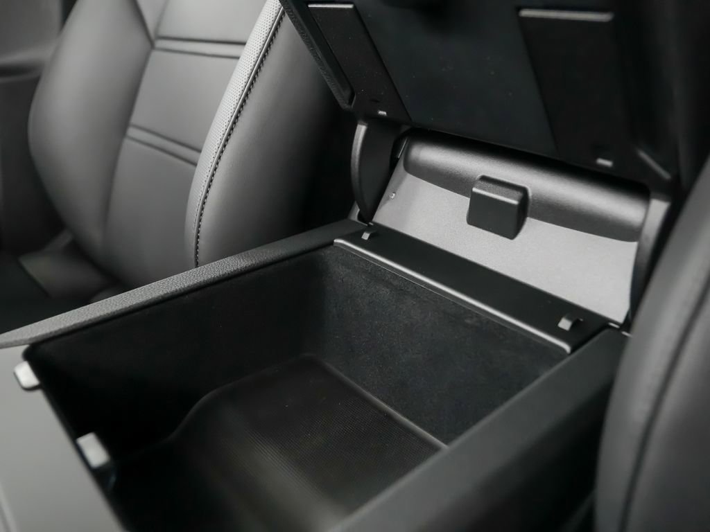 New 2026 Porsche Cayenne Coupe image 32