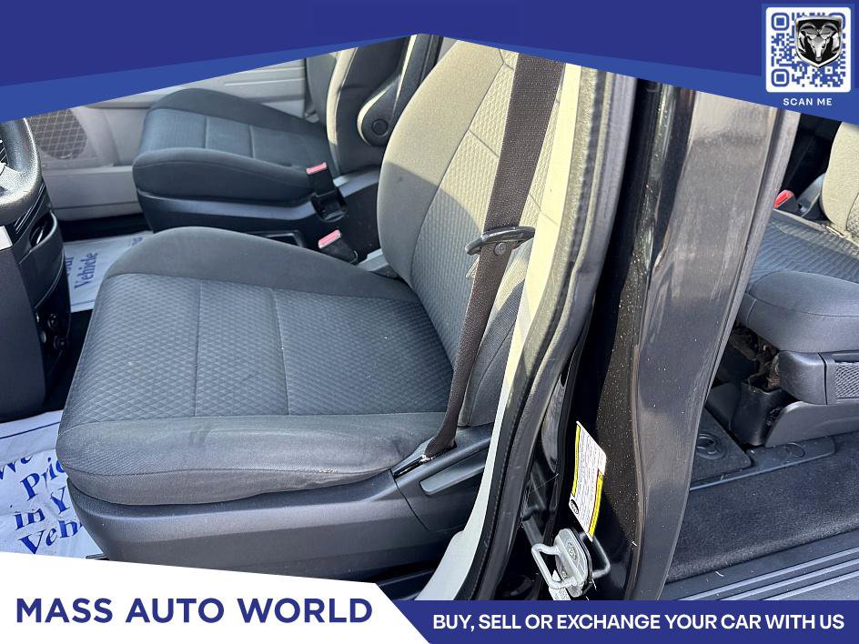 Used 2010 Dodge Grand Caravan SE image 7
