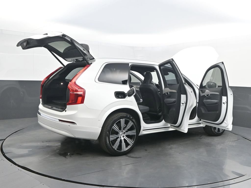 Certified 2025 Volvo XC90 B6 Ultra w/ Protection Package image 39