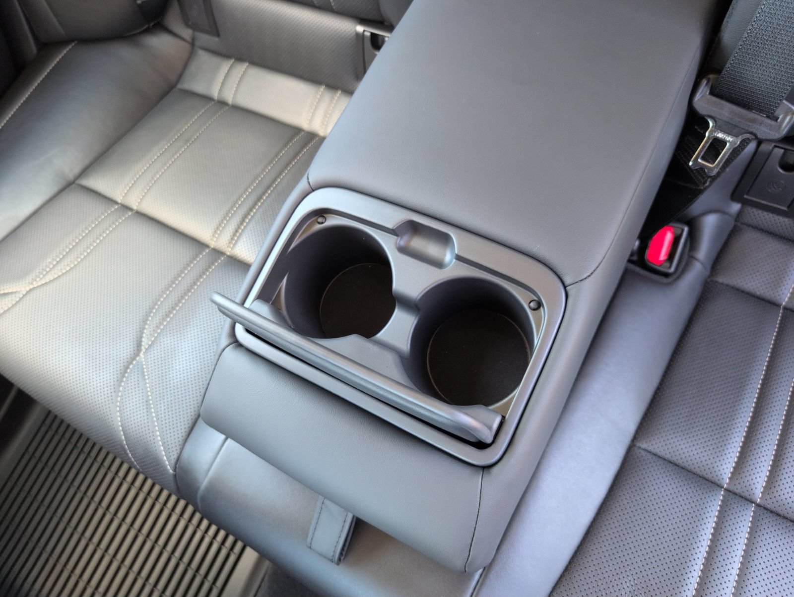 Certified 2022 Lexus ES 350 Ultra Luxury w/ Accessory Package 2 FWD image 19