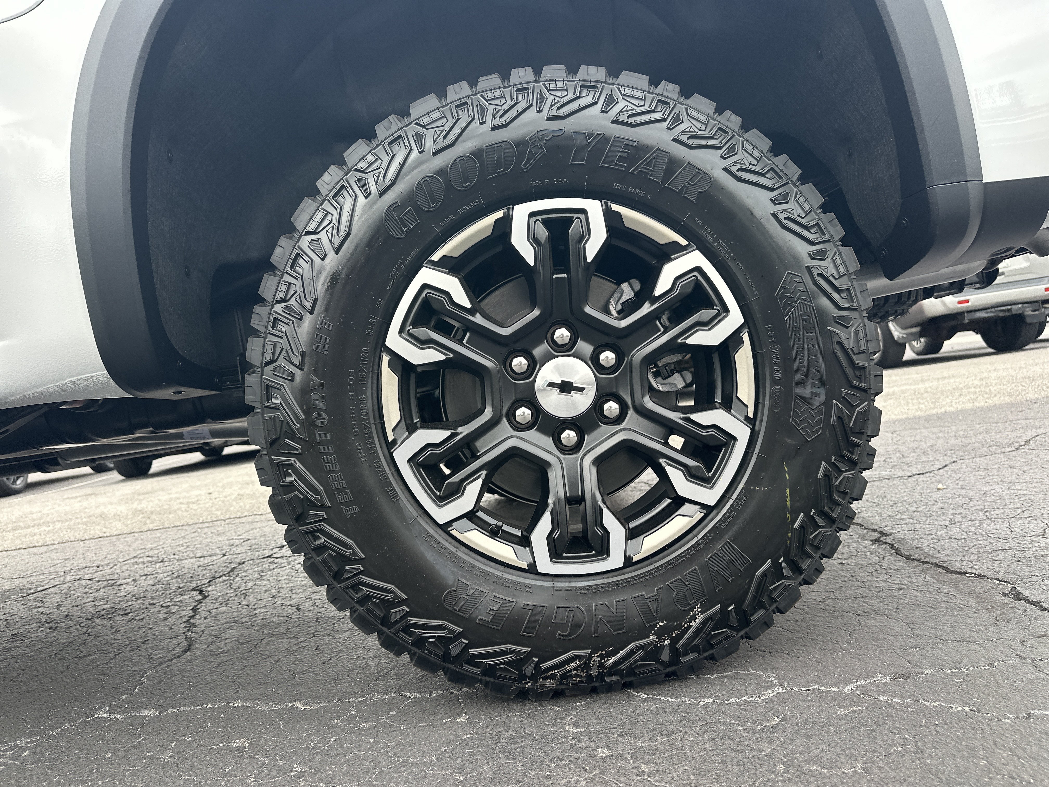 New 2026 Chevrolet Silverado 1500 ZR2 AWD/4WD image 21