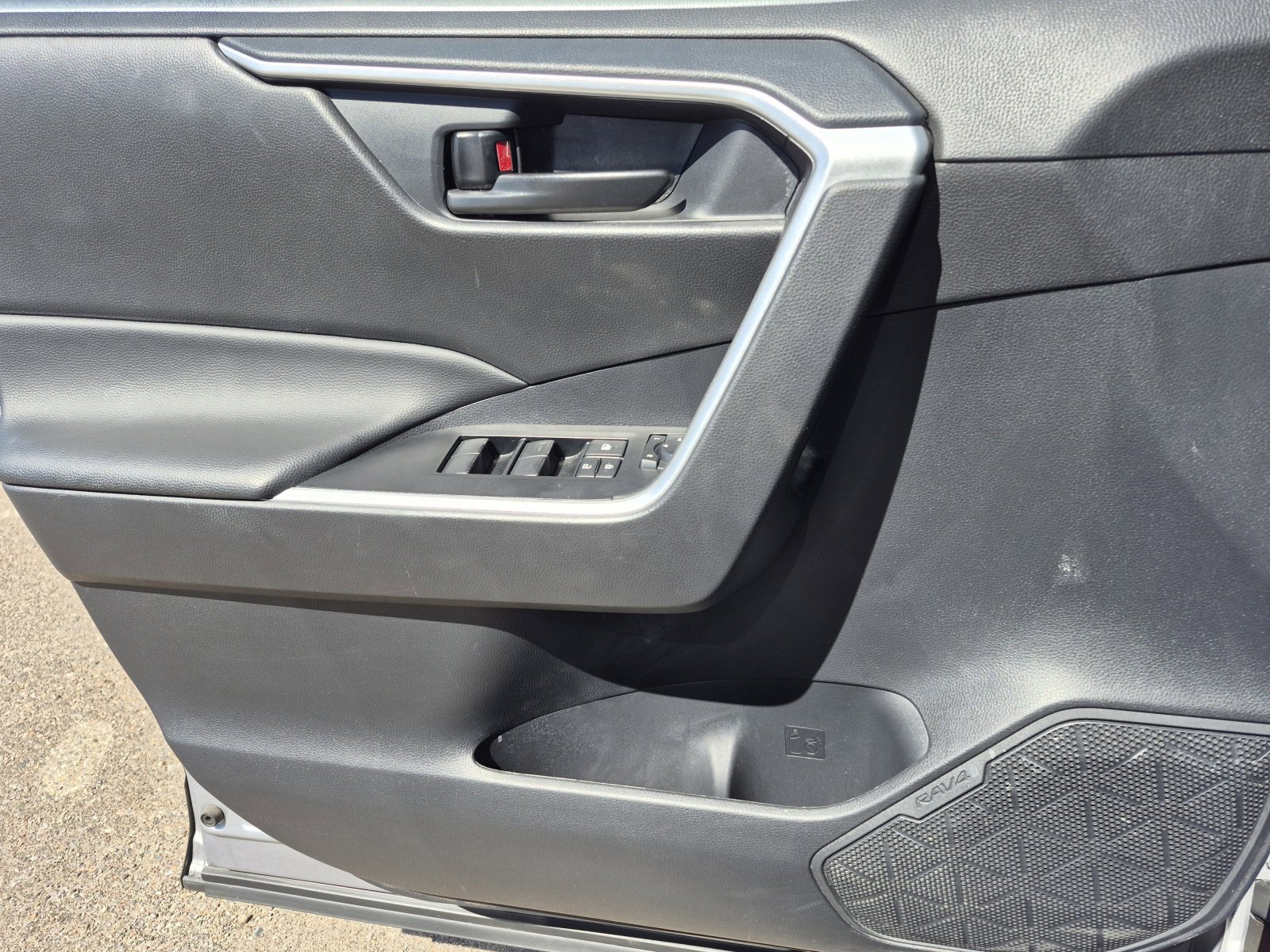 Used 2025 Toyota RAV4 LE image 14