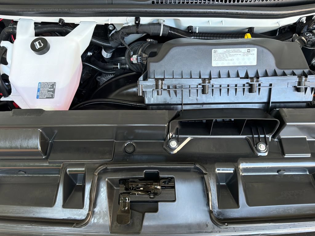 Used 2025 Chevrolet Express 3500 LS RWD image 33