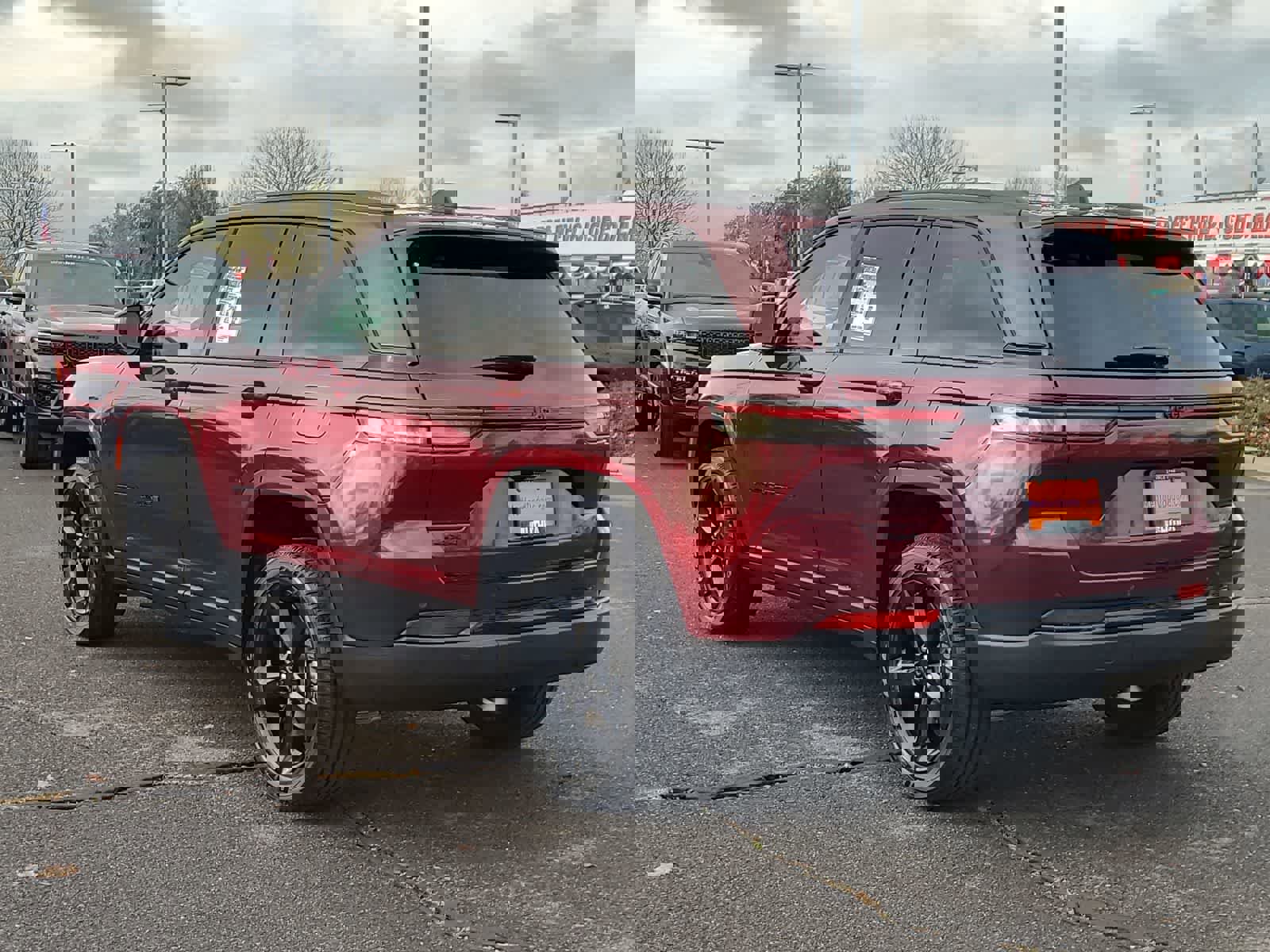 New 2025 Jeep Grand Cherokee Altitude image 12