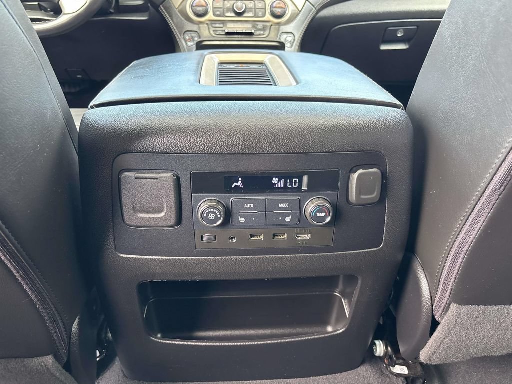 Used 2020 GMC Yukon Denali w/ Denali Ultimate Package AWD/4WD image 15