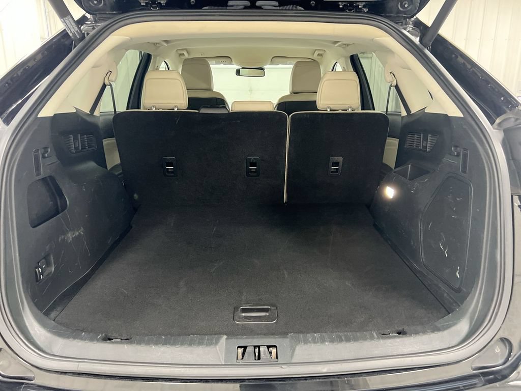 Used 2020 Ford Edge Titanium w/ Cargo Accessory Package FWD image 23