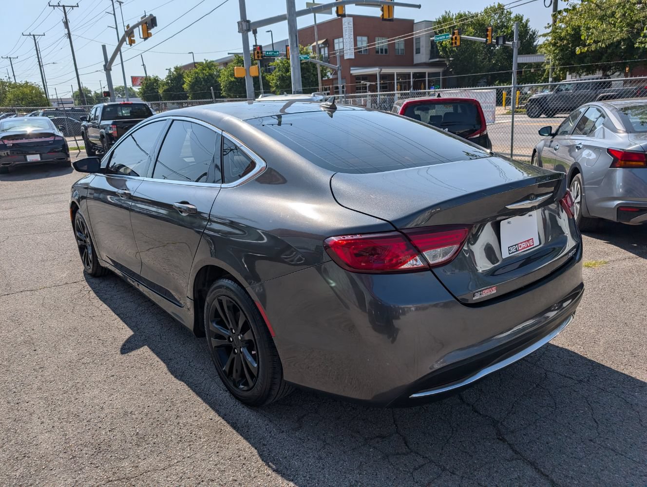 Used 2015 Chrysler 200 Limited w/ Convenience Group FWD image 8