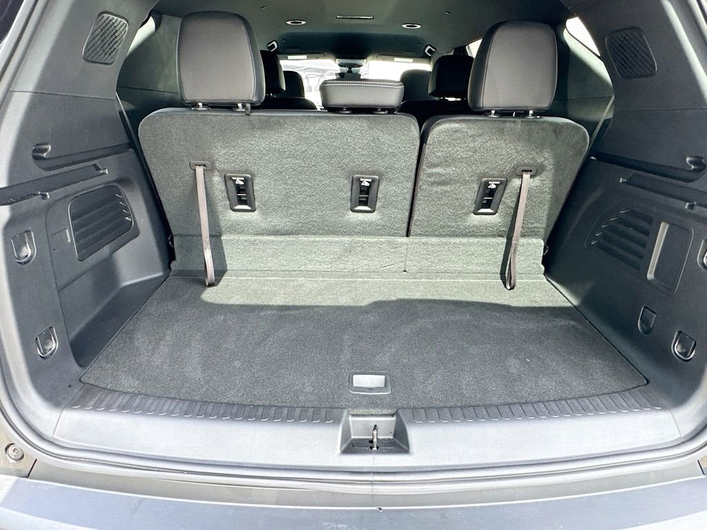 Used 2026 Chevrolet Traverse LT w/ Driver Confidence Package image 22