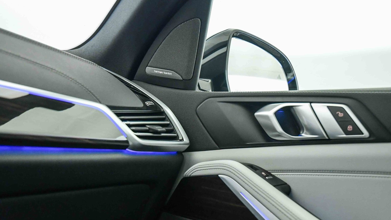 Certified 2023 BMW X5 xDrive45e image 29