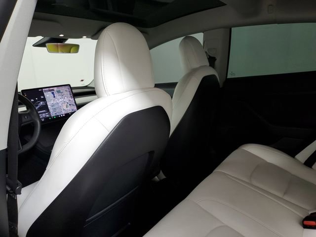 Used 2021 Tesla Model 3 Standard Range Plus image 11