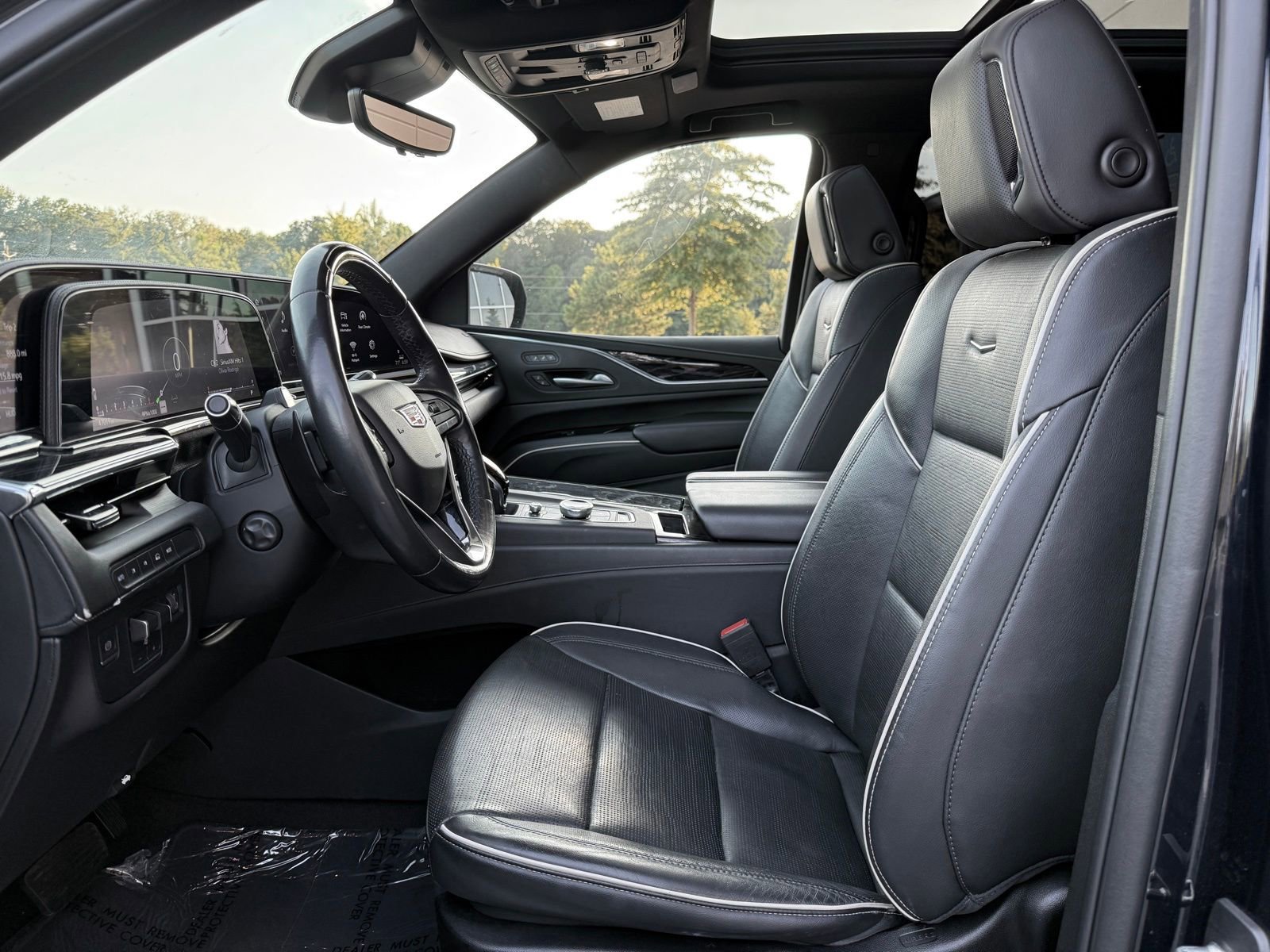 Used 2023 Cadillac Escalade ESV Sport image 36