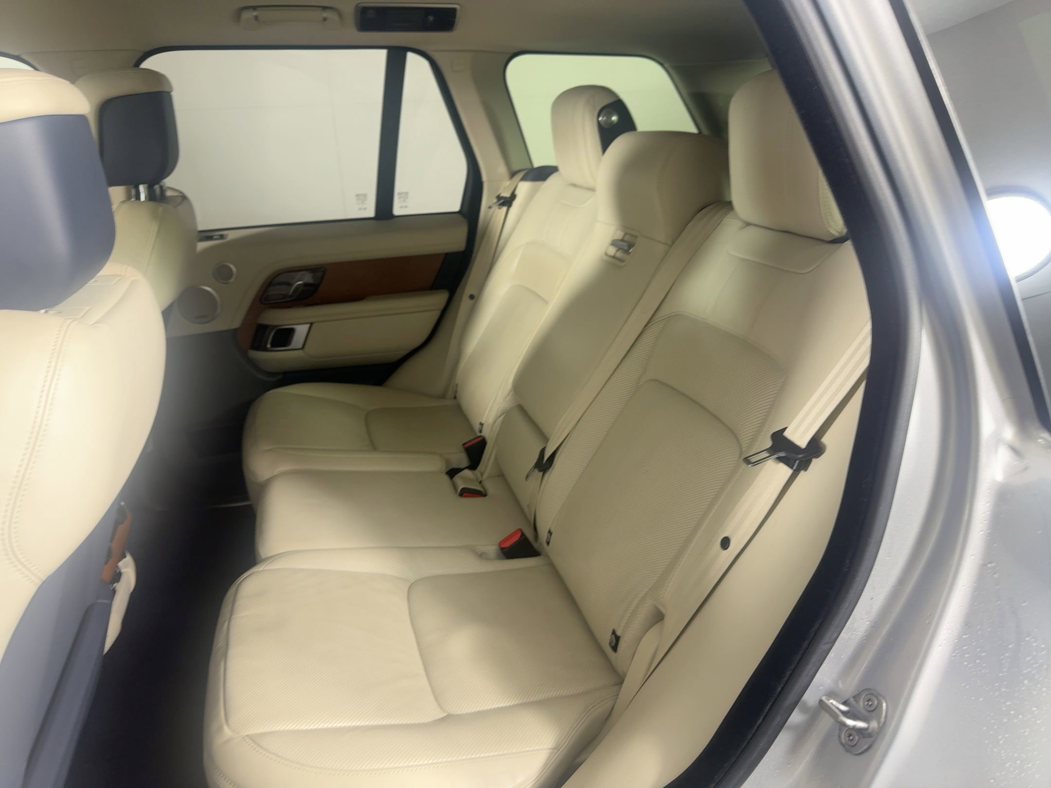 Used 2019 Land Rover Range Rover HSE image 14