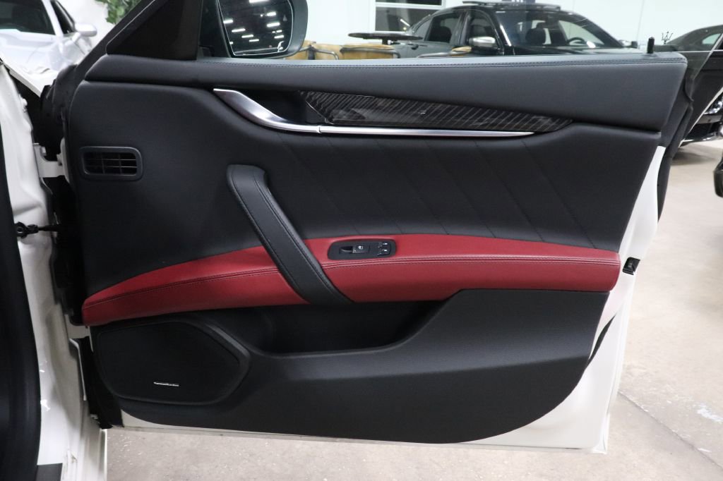 Used 2022 Maserati Ghibli Modena Q4 image 24