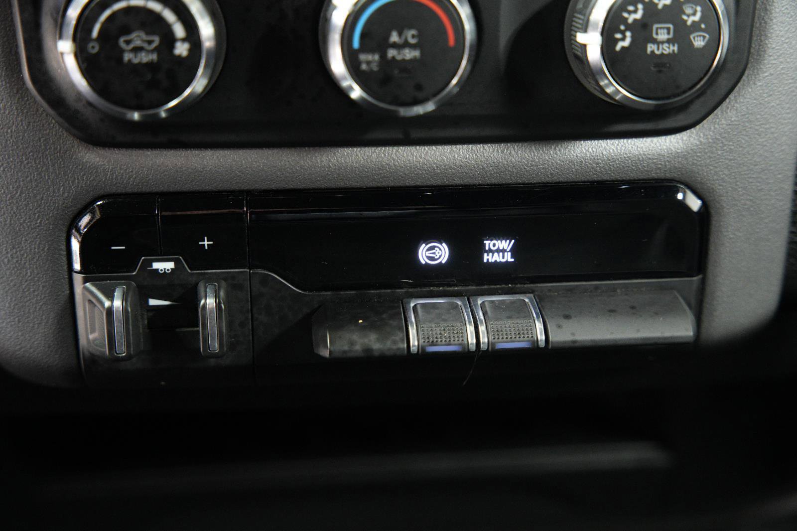 Used 2024 RAM 2500 Big Horn image 39