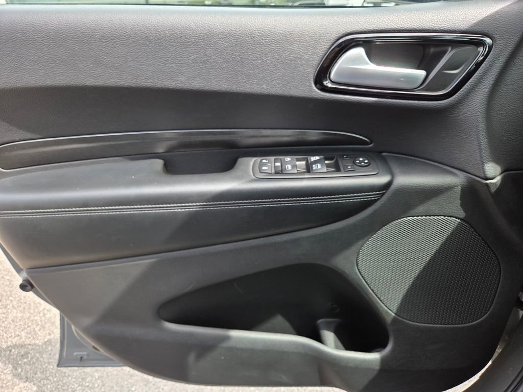 Used 2023 Dodge Durango SXT image 24