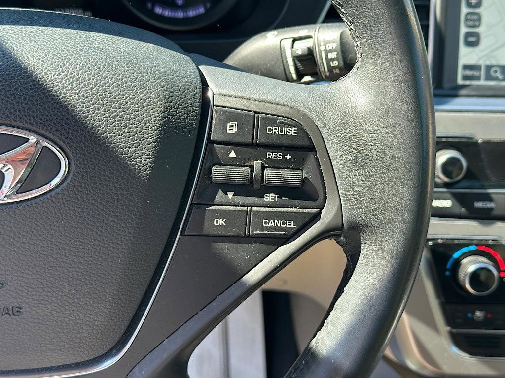 Used 2015 Hyundai Sonata Limited w/ Option Group 05 image 25