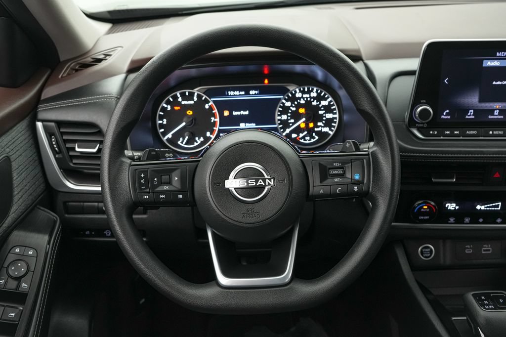 Used 2023 Nissan Rogue SV AWD/4WD image 13