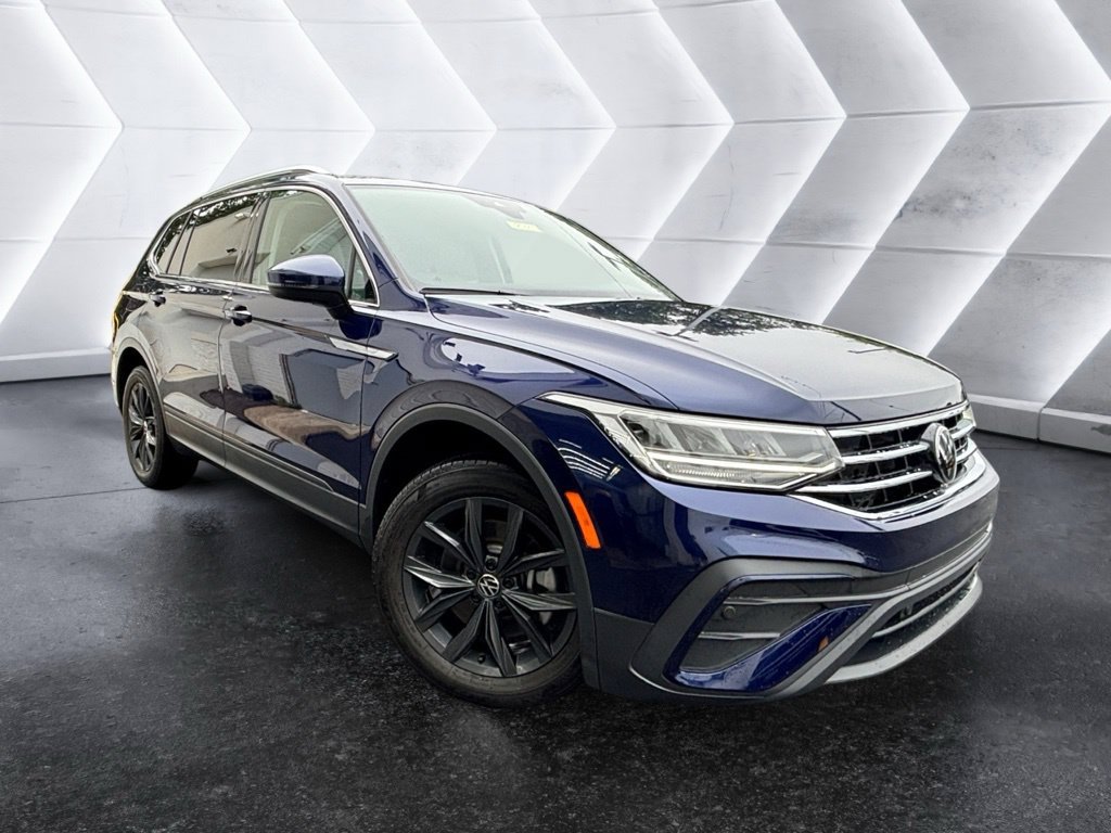Certified 2024 Volkswagen Tiguan SE w/ Panoramic Sunroof Package AWD/4WD image 5