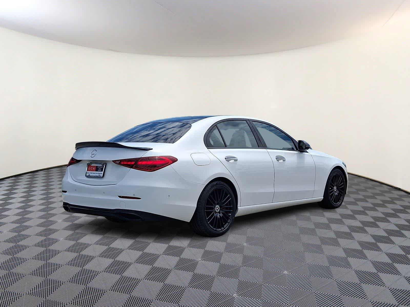 Used 2022 Mercedes-Benz C 300 4MATIC Sedan w/ Pinnacle Trim Package image 5