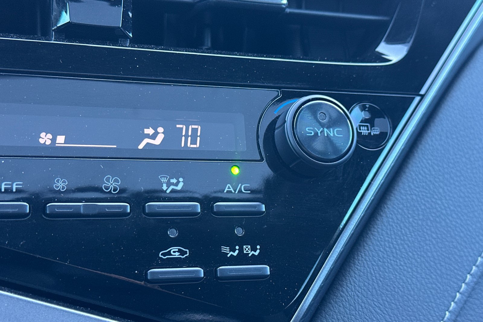 New 2023 Toyota Camry SE w/ Audio Upgrade Package FWD image 29