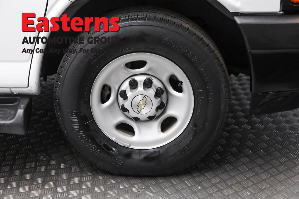 Used 2023 Chevrolet Express 3500 LS image 29