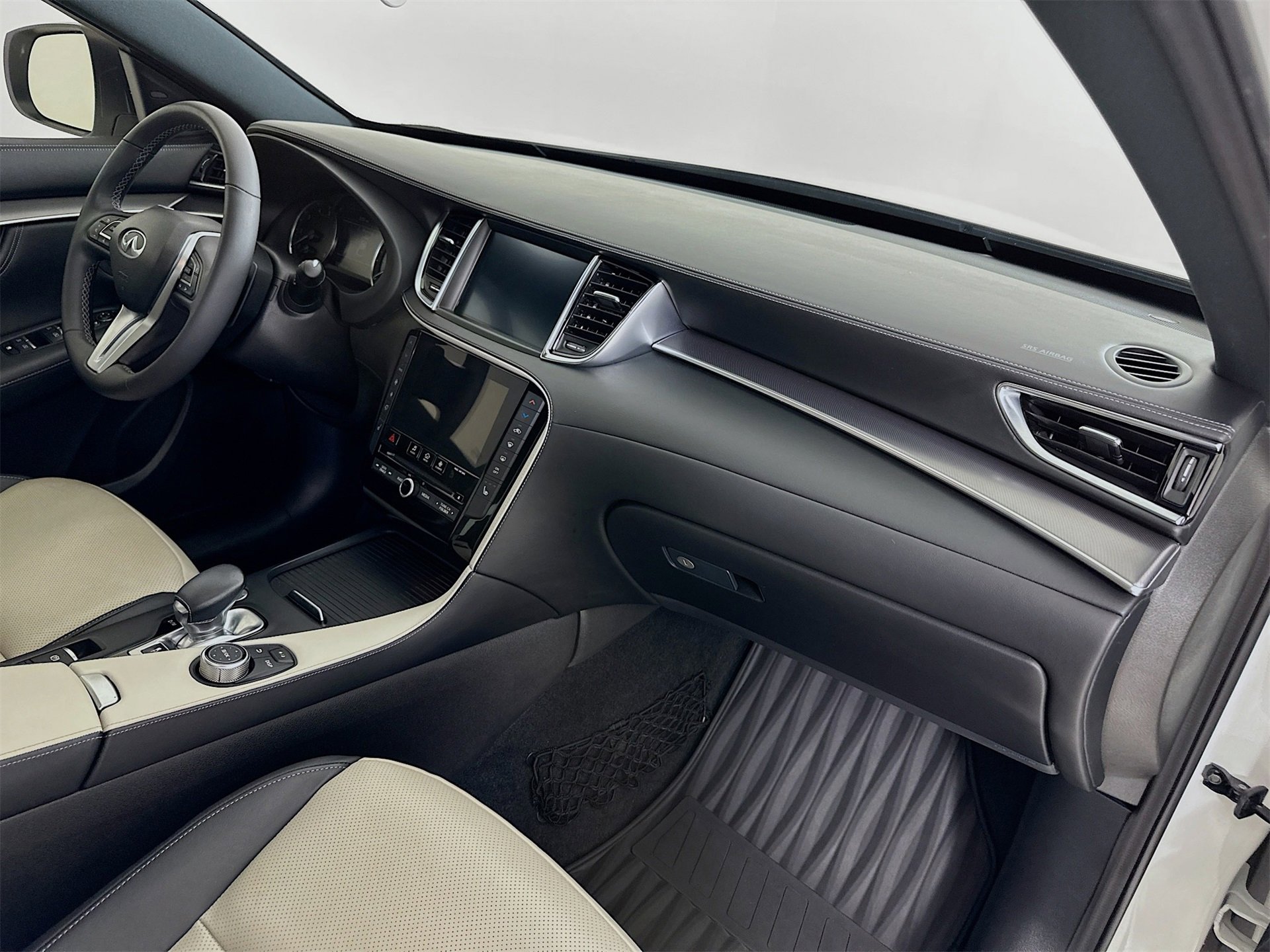 Used 2023 INFINITI QX55 Luxe w/ Cargo Package image 31