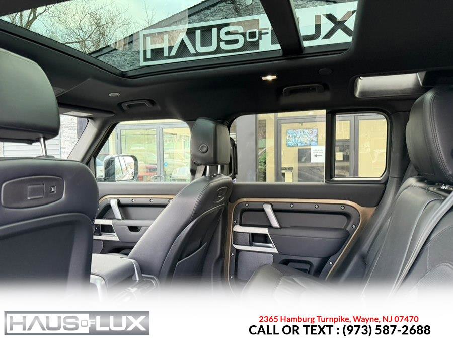 Used 2022 Land Rover Defender 110 X-Dynamic SE image 23