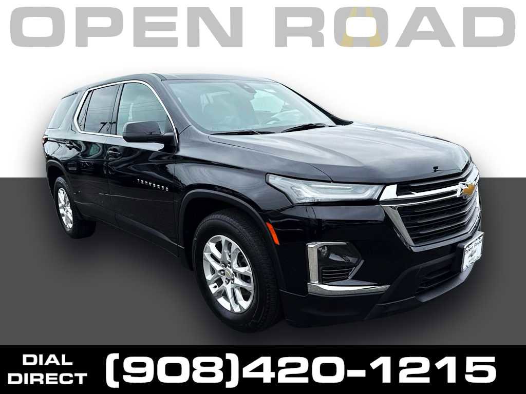 Used 2023 Chevrolet Traverse LS image 1