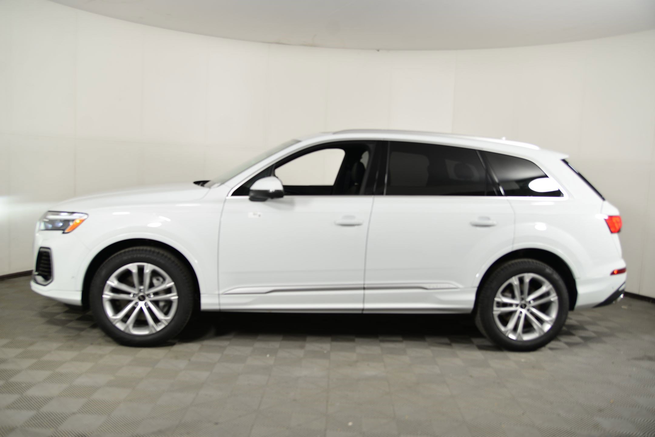 New 2026 Audi Q7 3.0T Premium Plus image 2