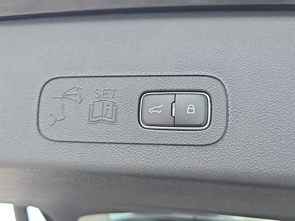 New 2025 Lincoln Aviator 2WD w/ Equipment Group 101A image 32