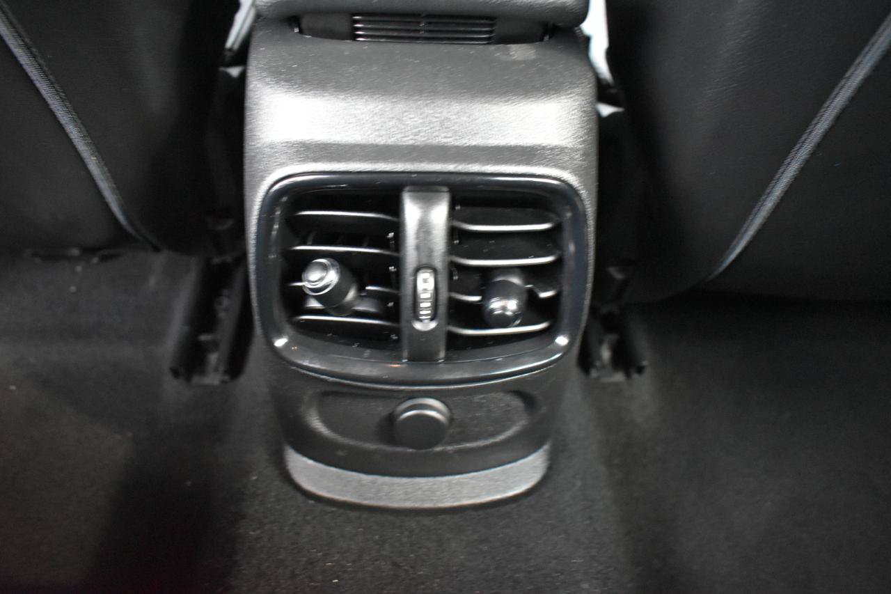 Used 2017 MINI Cooper Clubman FWD image 42