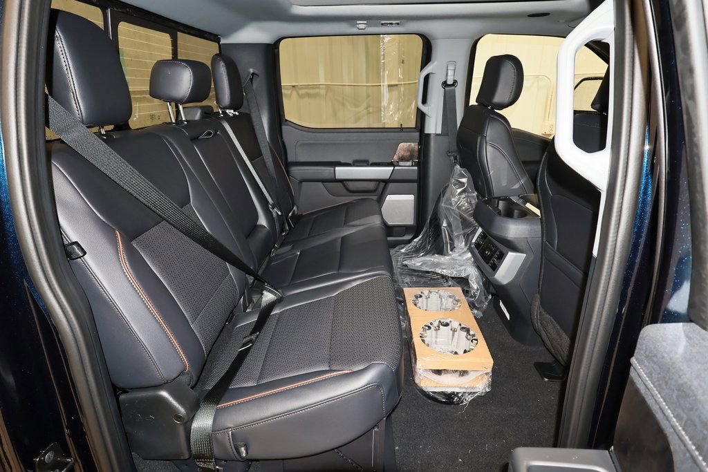New 2025 Ford F350 Lariat w/ Lariat Ultimate Package image 15