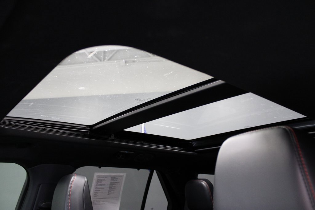 Certified 2025 Ford Explorer ST image 37
